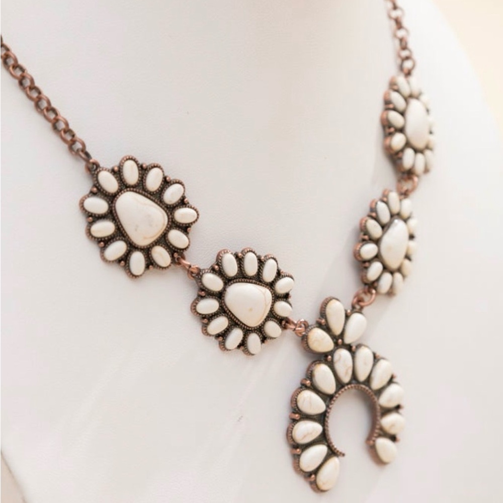 White Stone Floral Pendant Statement Necklace and Stud Earrings - Picture 4 of 4
